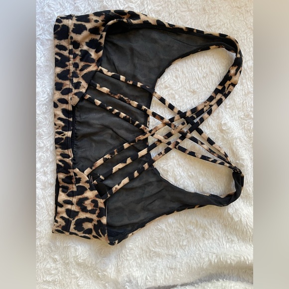 Leopard print Victoria’s Secret Sports Bra - Picture 1 of 4